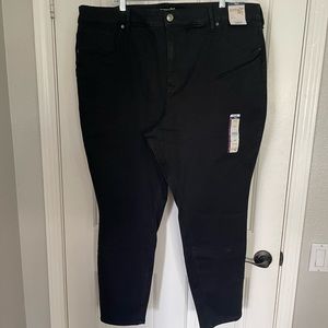 NWT black skinny jeans